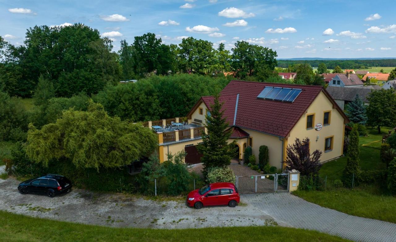 Penzion U Sykoru Třeboň Exterior foto